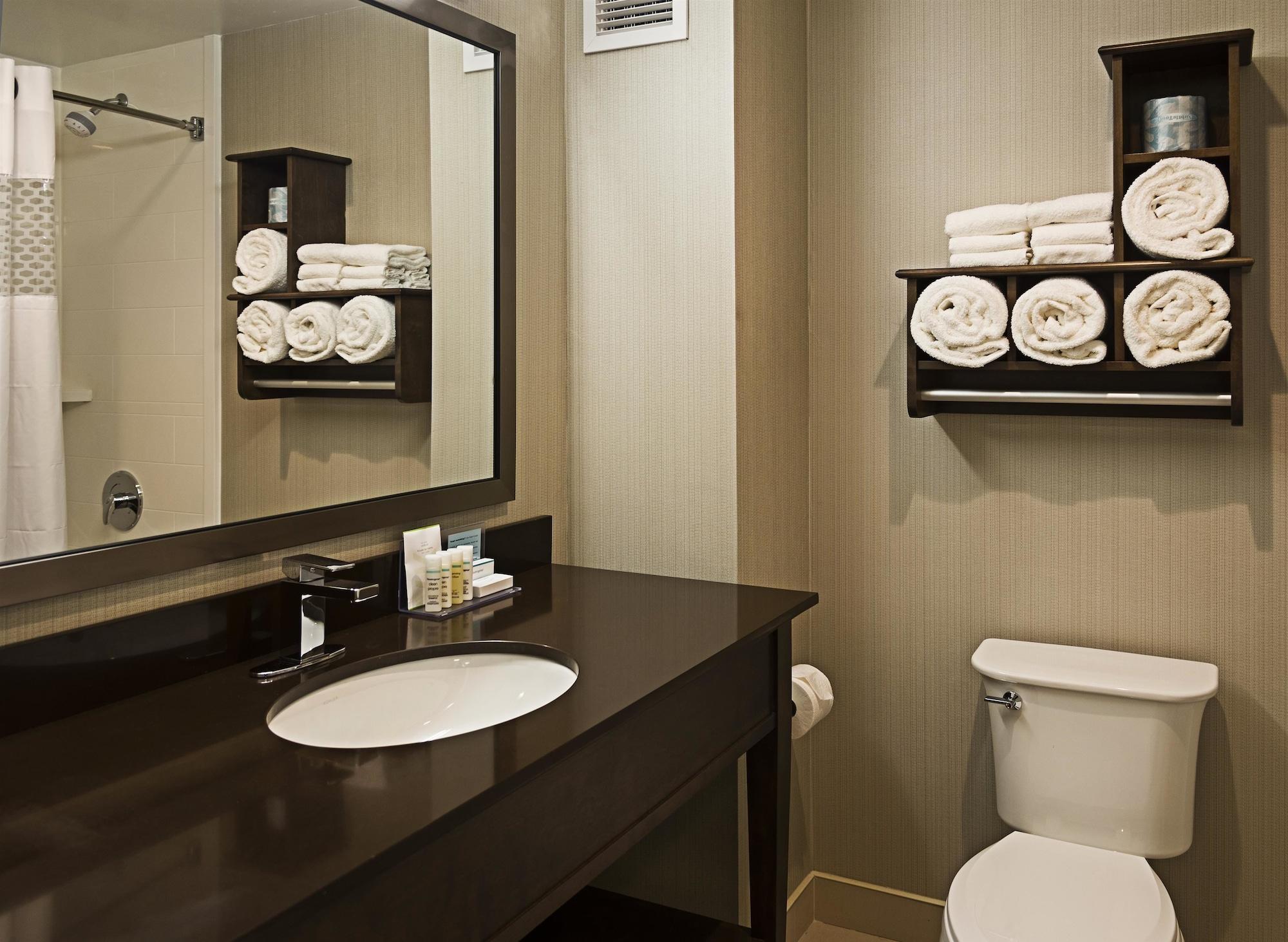 Hampton Inn By Hilton Ottawa Airport المظهر الخارجي الصورة