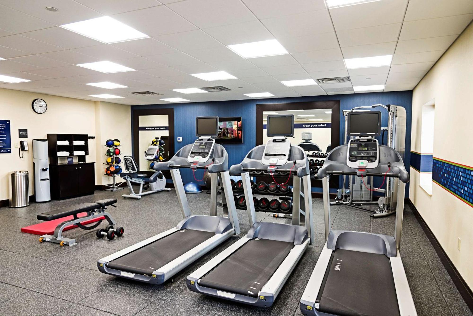 Hampton Inn By Hilton Ottawa Airport المظهر الخارجي الصورة