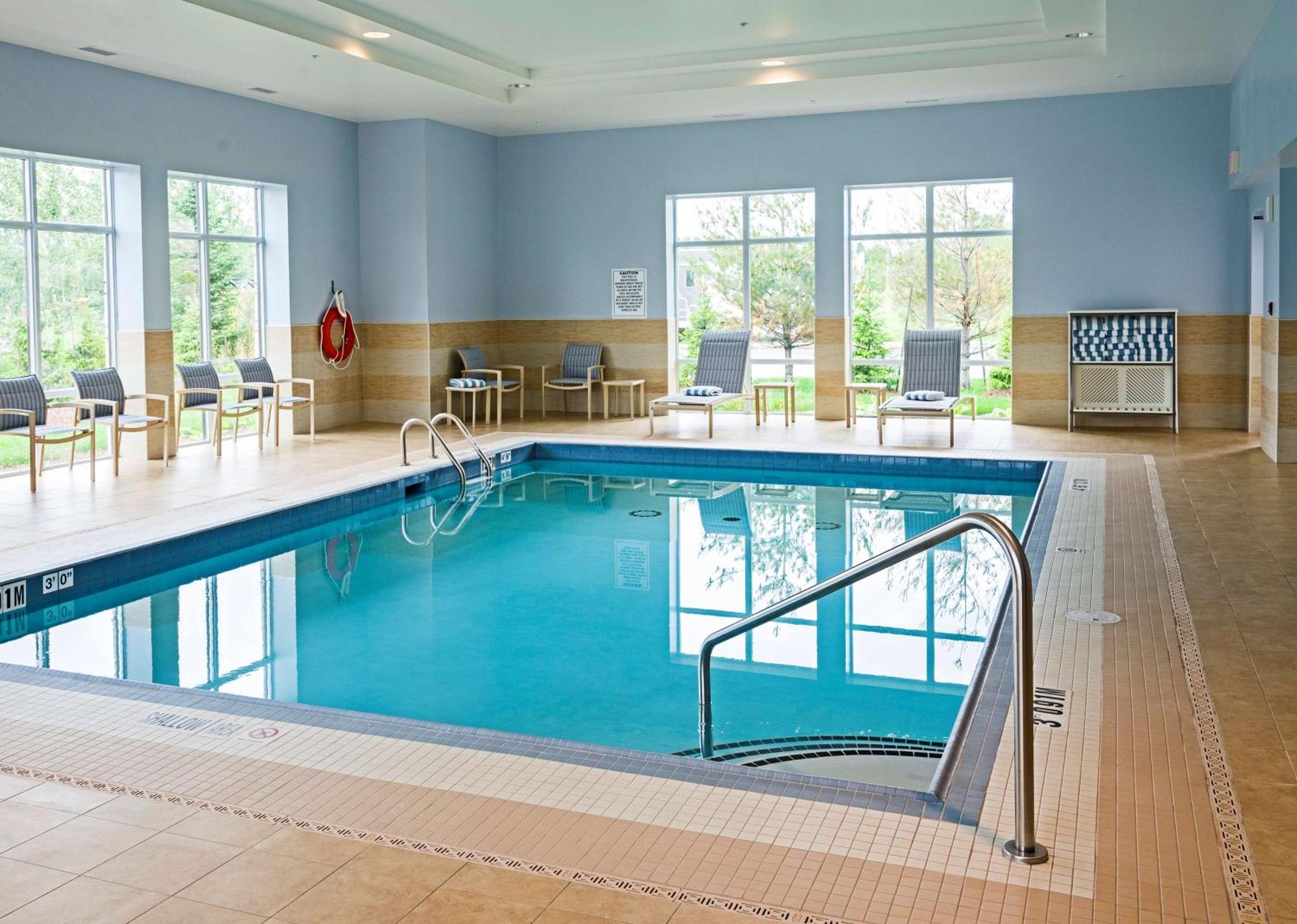 Hampton Inn By Hilton Ottawa Airport المظهر الخارجي الصورة