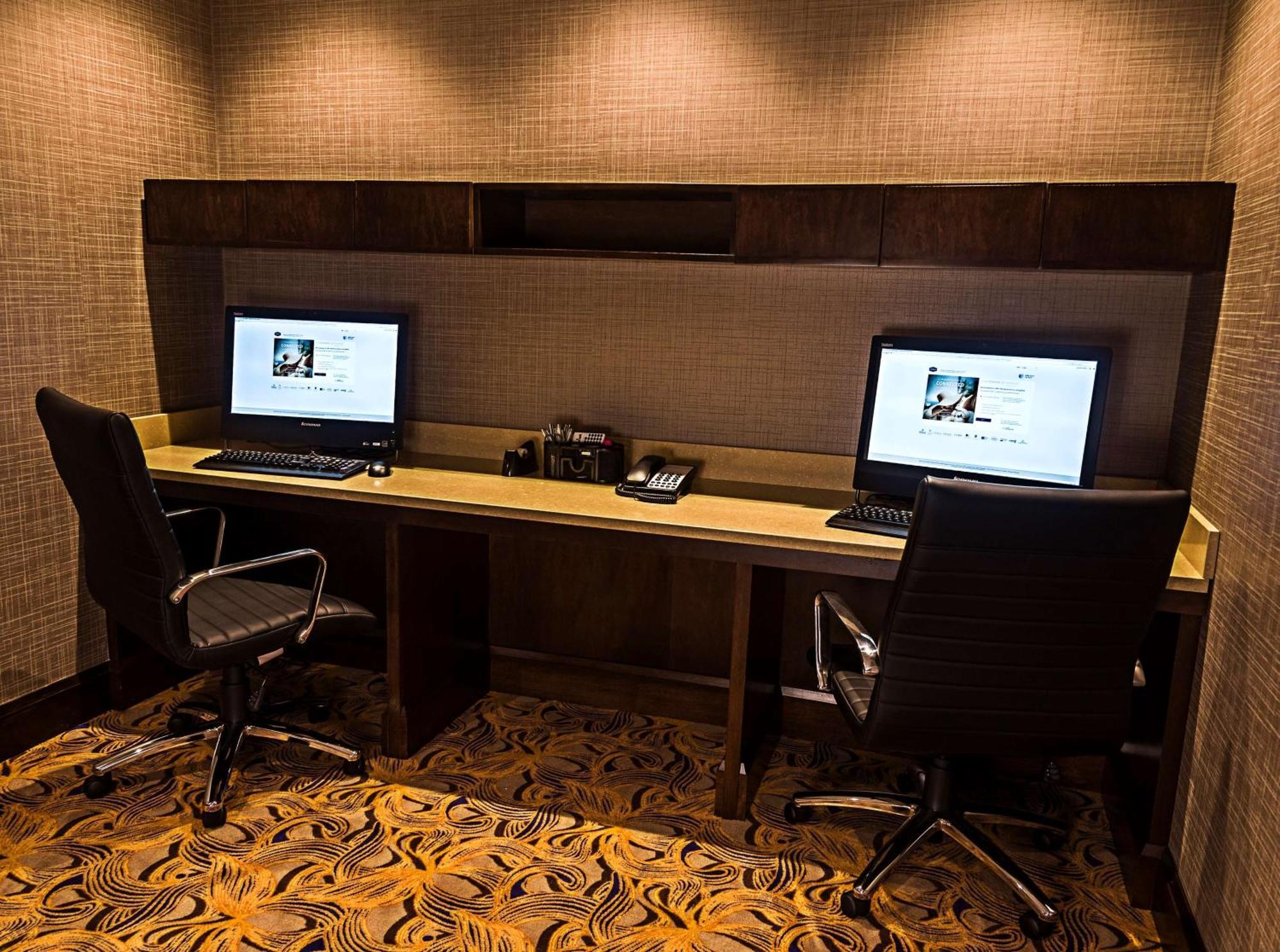 Hampton Inn By Hilton Ottawa Airport المظهر الخارجي الصورة